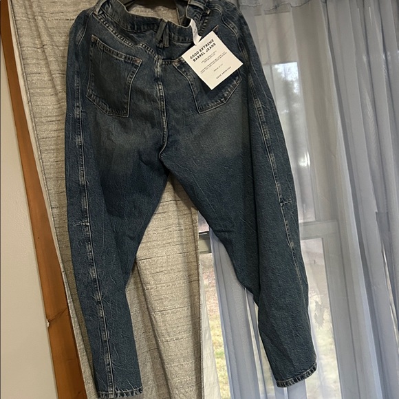 Good American Good Extreme barrel Jeans - Picture 7 of 7